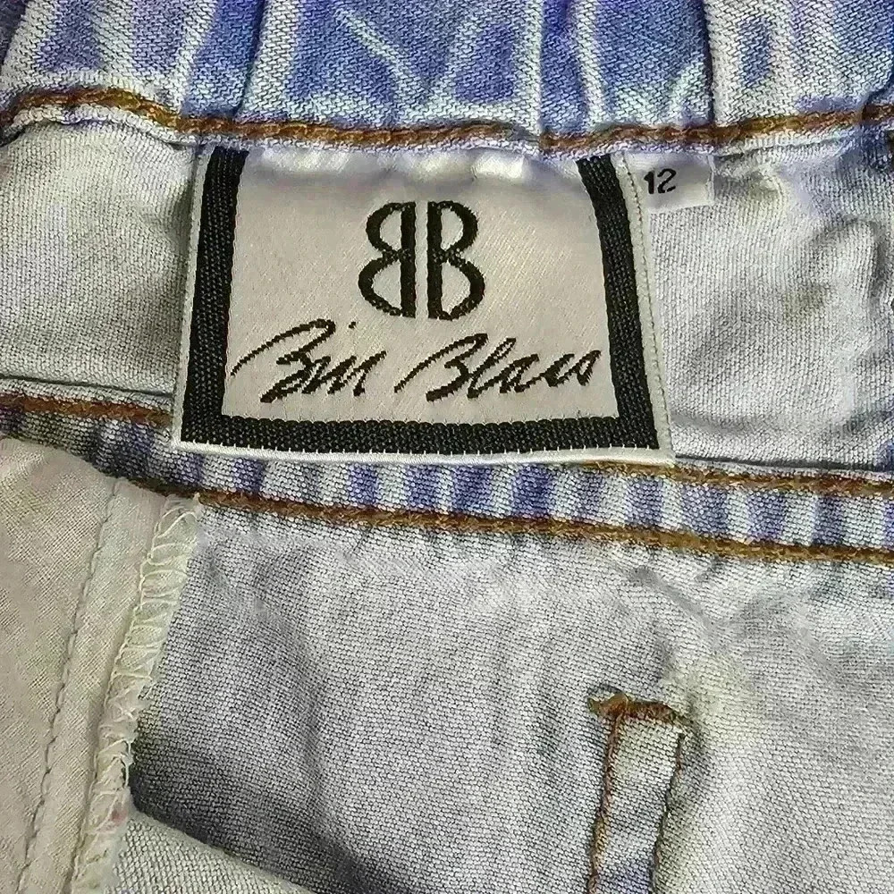 Vintage Bill Blass Cuffed Jean Shorts Size 12 - Picture 8 of 11